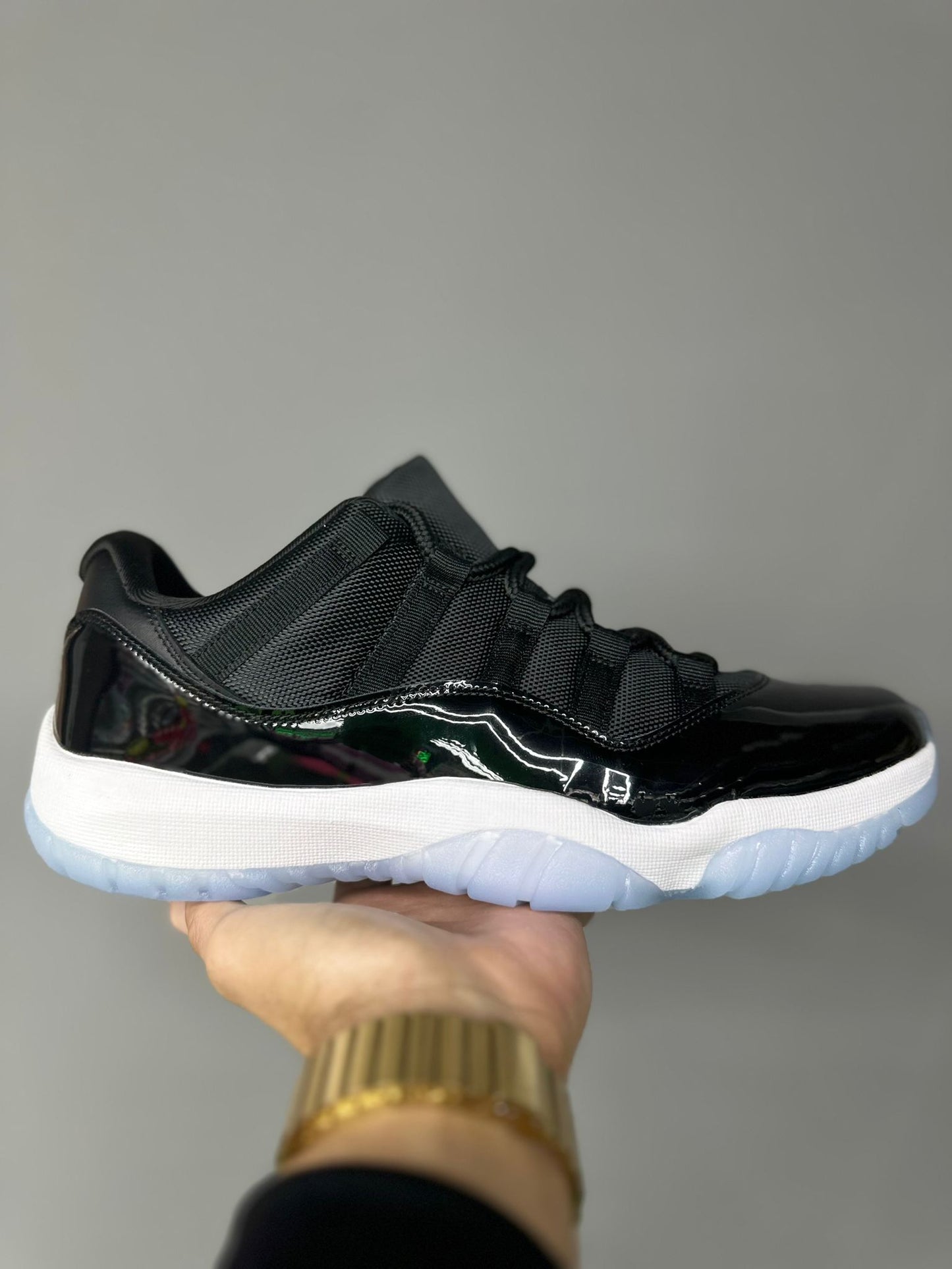 RETRO 11 LOW "SPACE JAM"