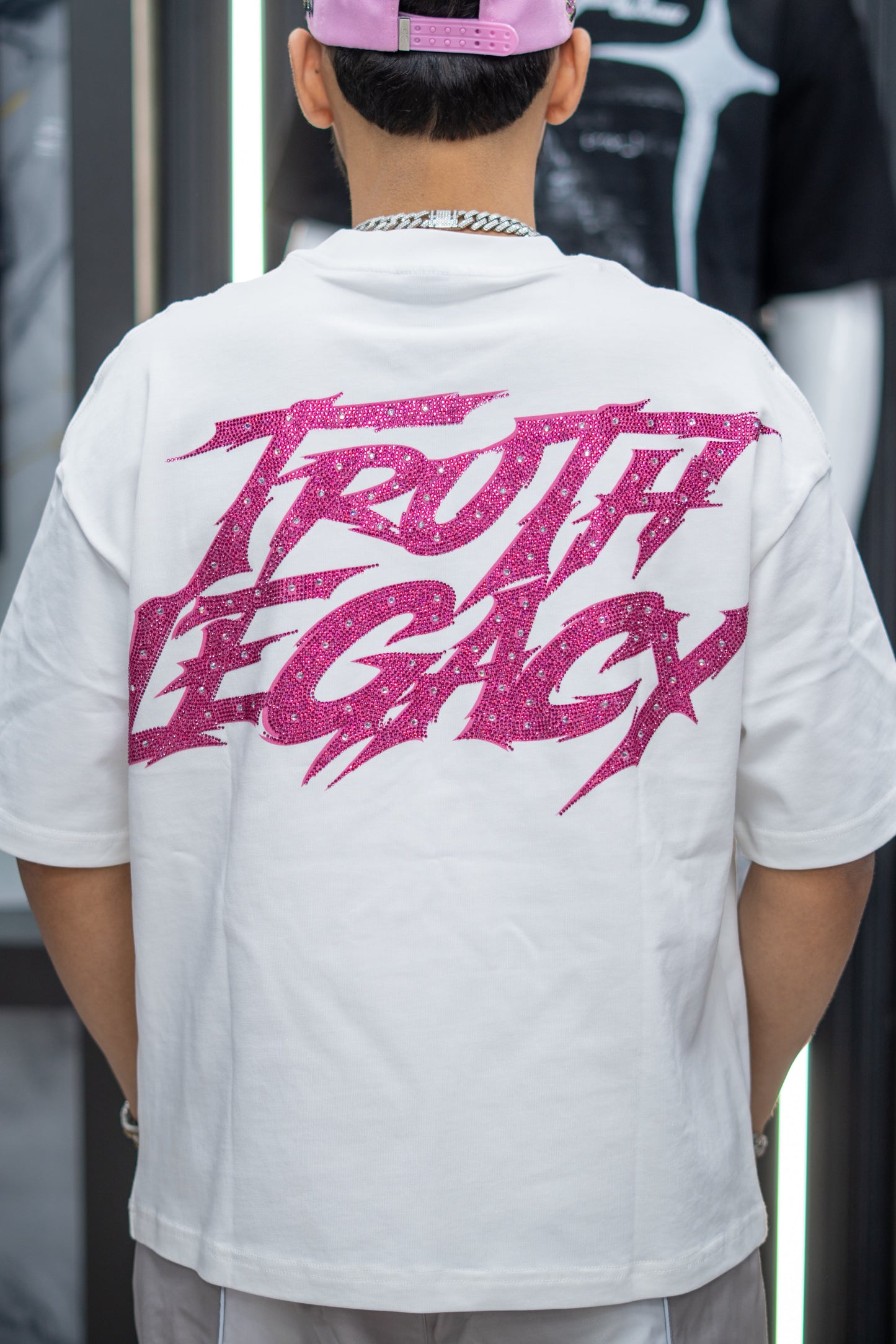 TRUTH LEGACY Basic Tee White and pink
