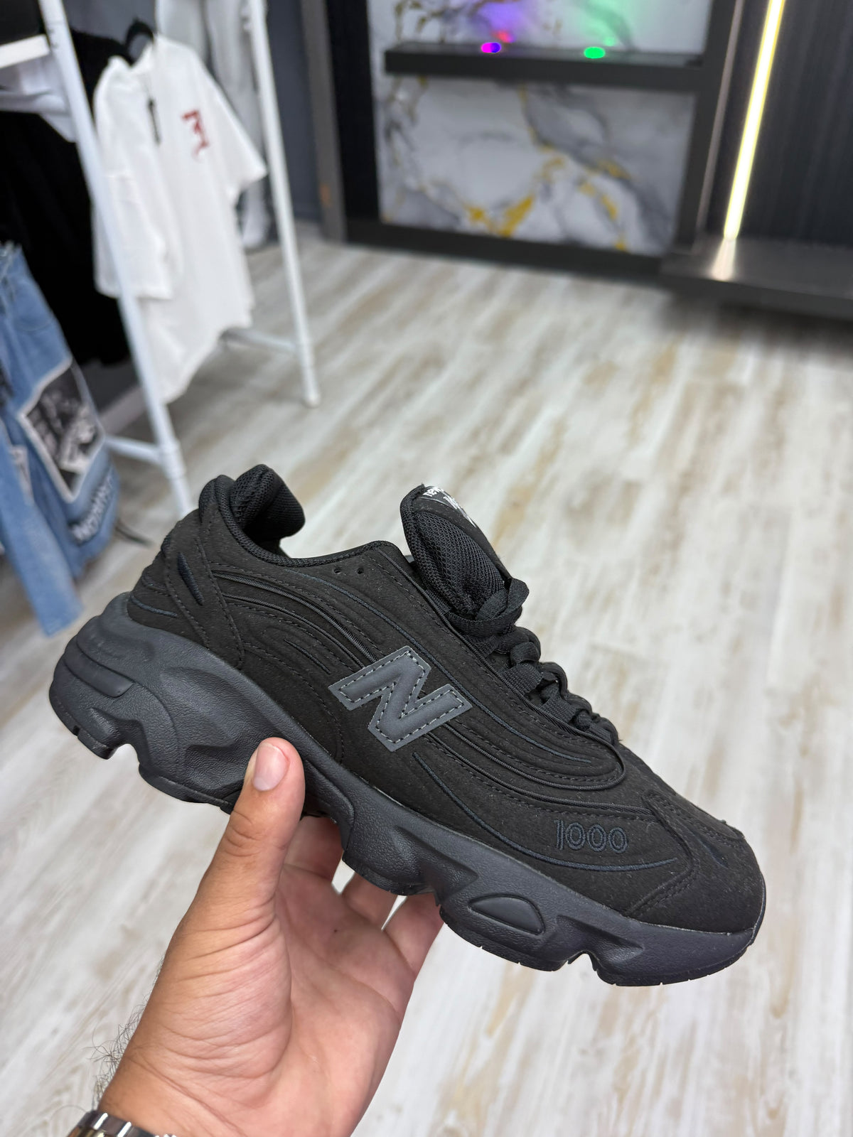 New Balance 1000 Full Black