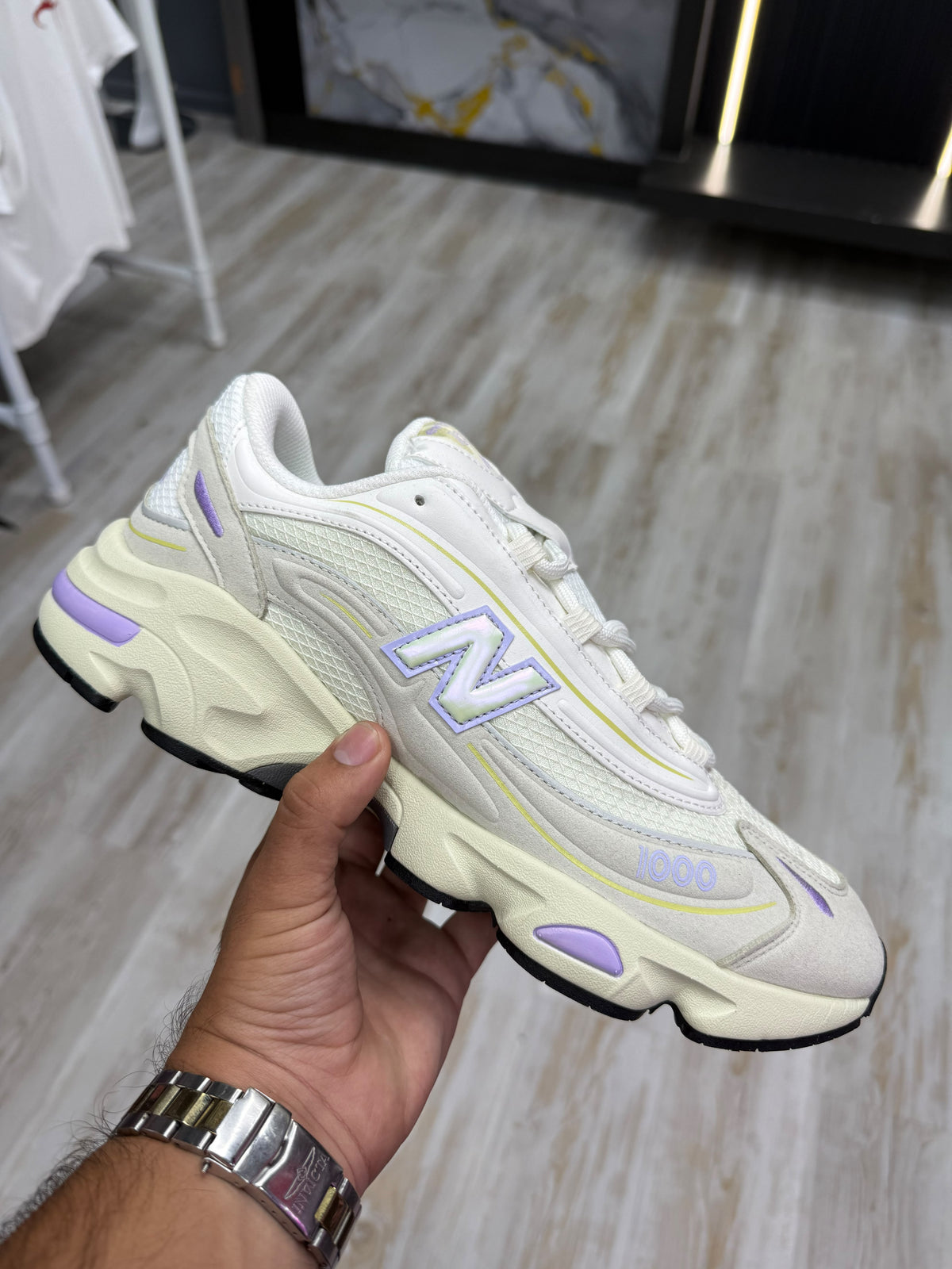 New Balance 1000 Crema/LIla