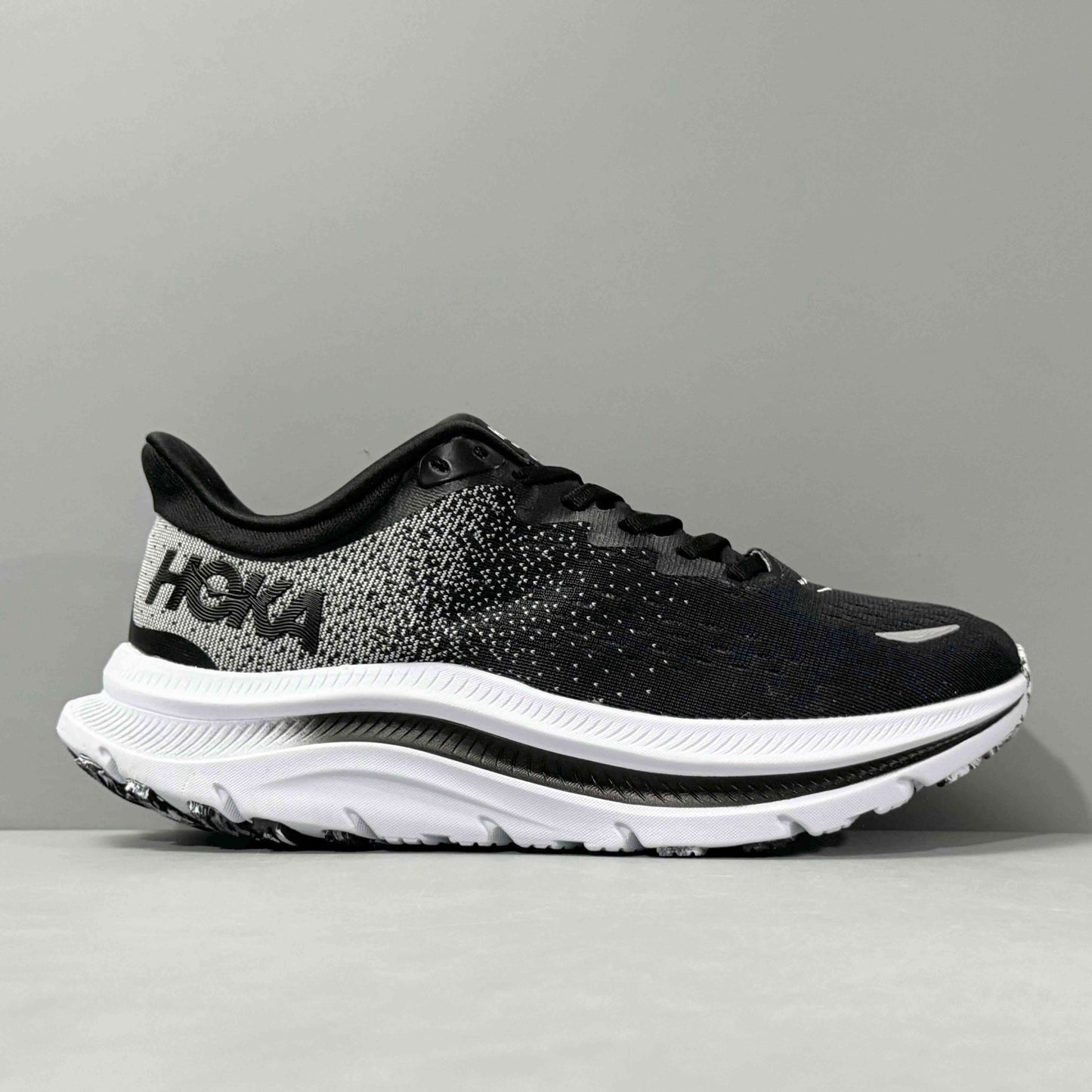 Hoka Kawana Black-White