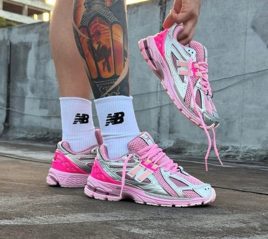 1906  Pink