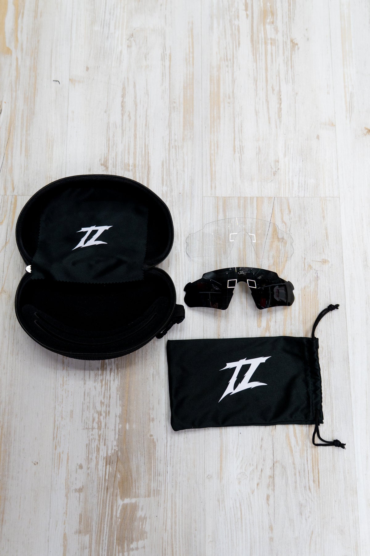 Truth Legacy SunGlasses (Azul claro con negro)