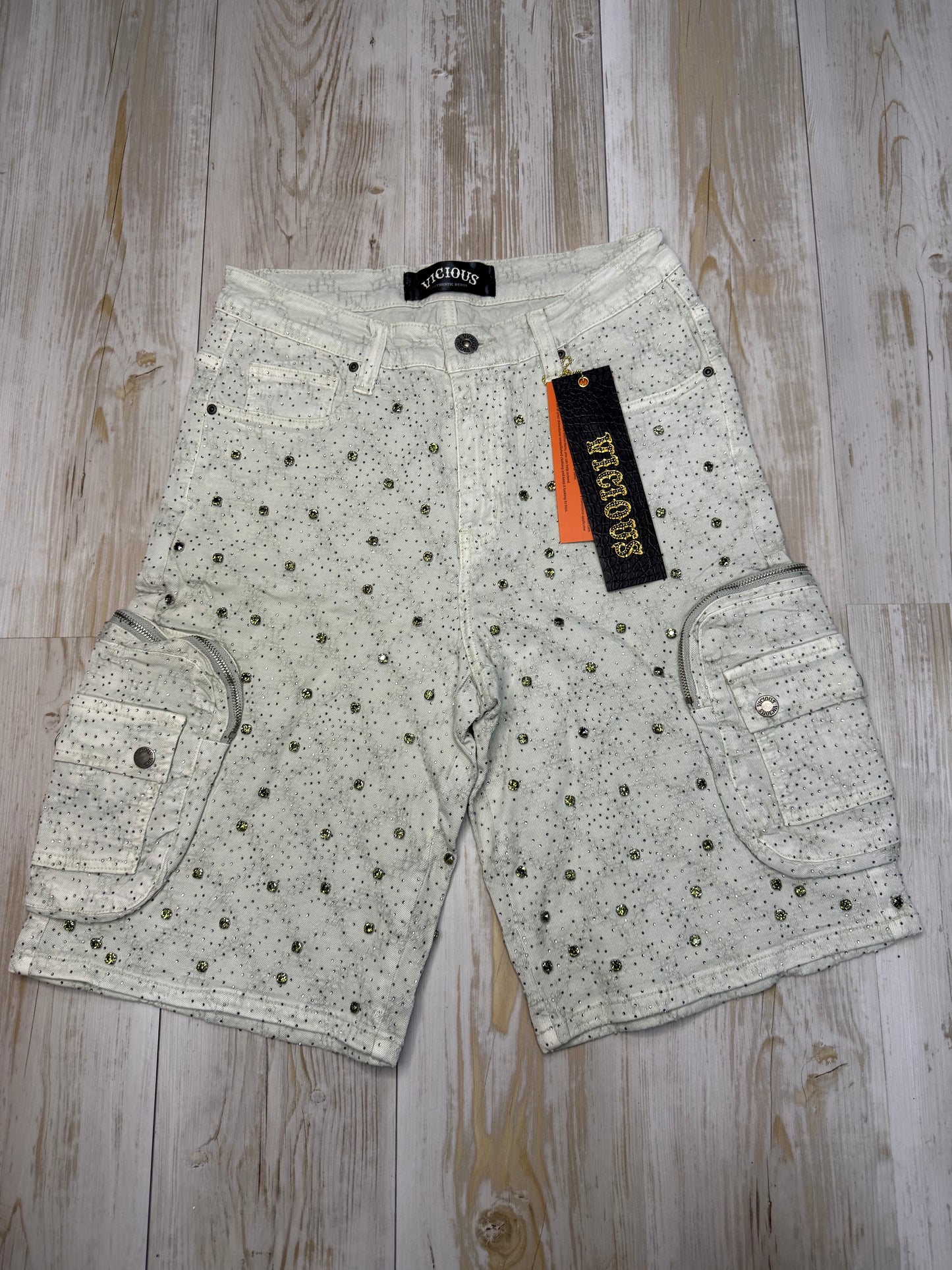 Vicious Crystal Long Fit Cargo Short Smoke Green