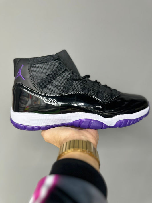 RETRO 11 HIGH "BLACK PURPLE"