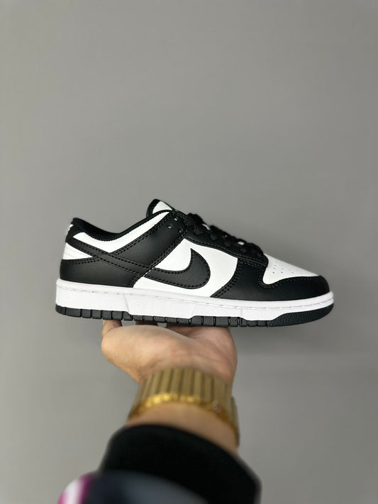 Nike Dunk low "Panda"