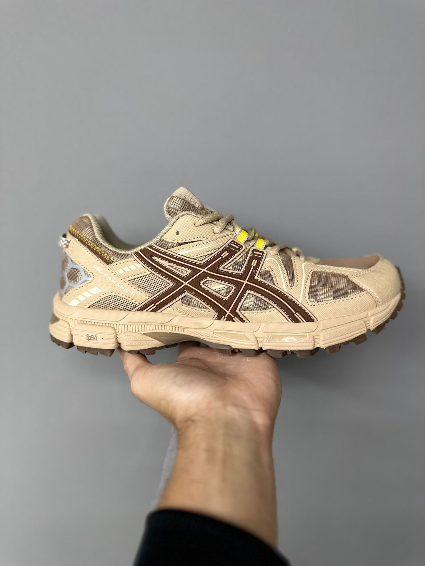 Asics Gel Kahana 8 Brown