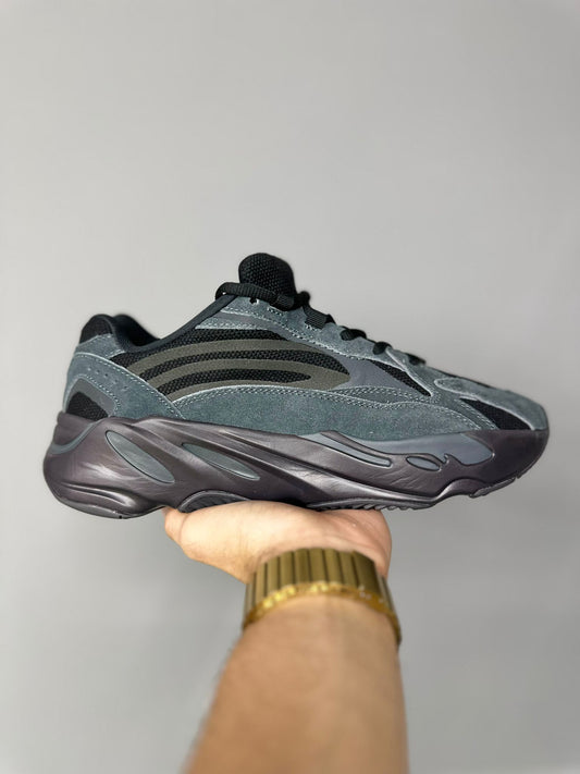 Yeezy 700 V2 " Vanta"