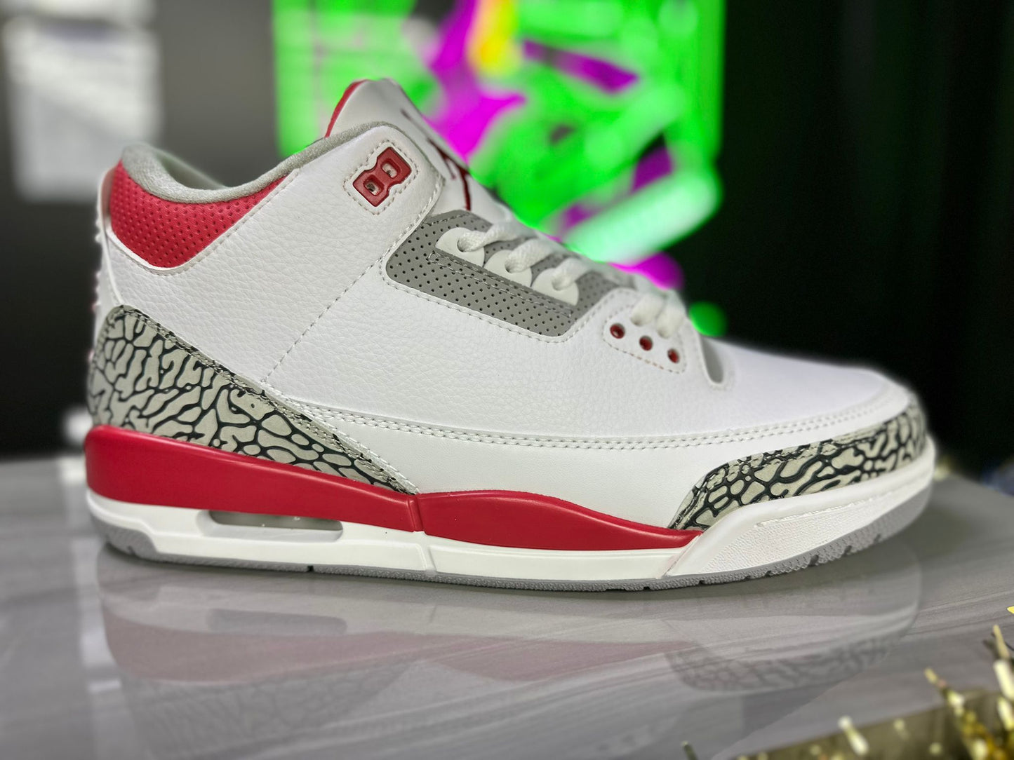 RETRO 3 "FIRE RED"