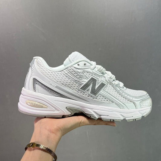 740 ' WHITE METALLIC '