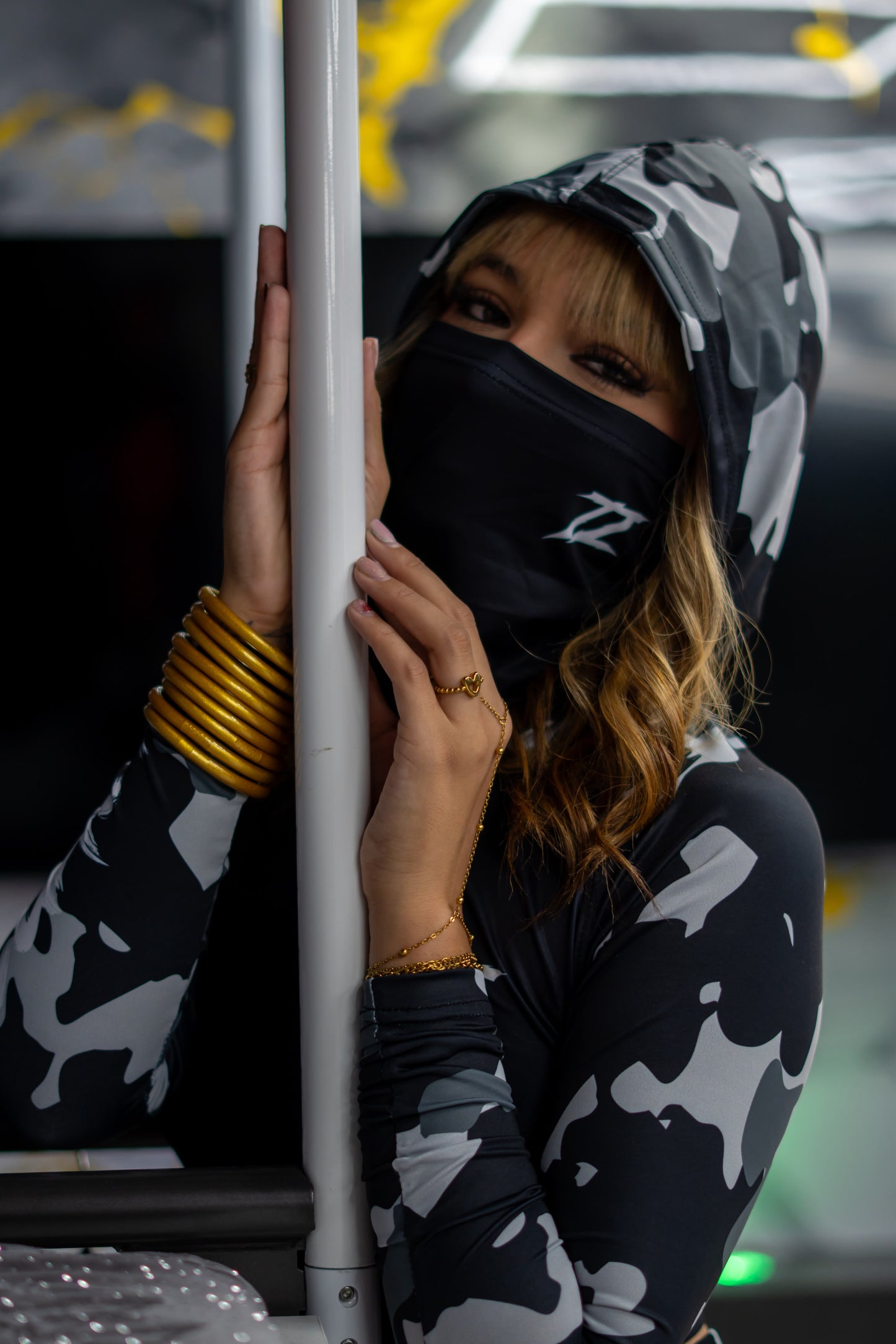 TRUTH LEGACY SET  PLAYA NEGRO CAMO MUJER