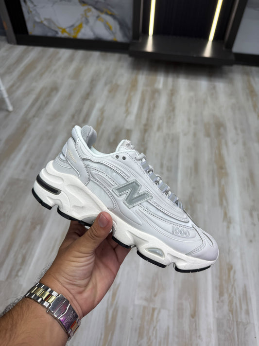New Balance 1000 Gris