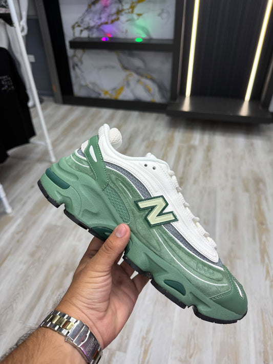 New Balance 1000 Verde