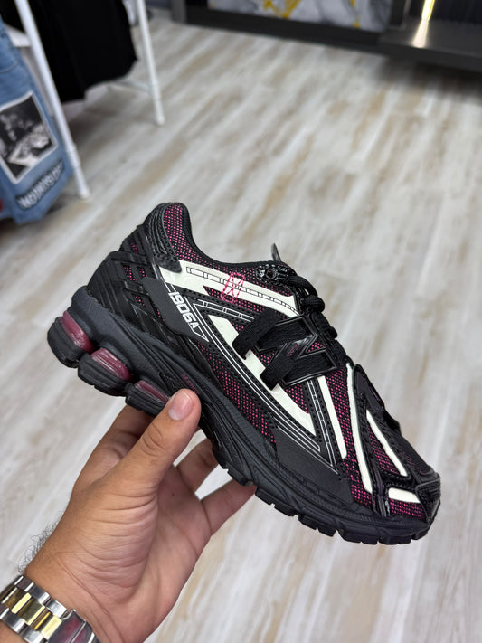 New Balance 1906 Negra Fushia