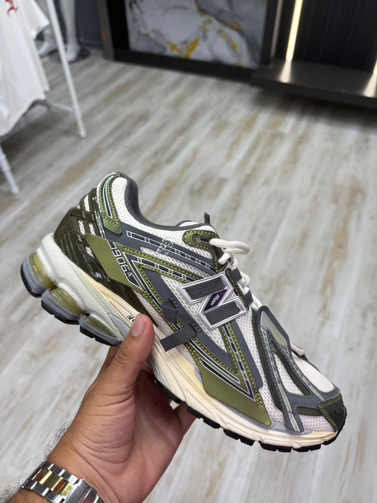 New Balance 1906 Metallic Green