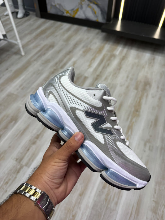 New Balance 2000 Gris
