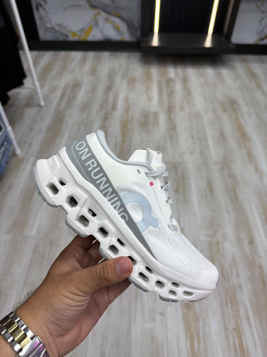 On Cloud CloudMonster 3 Blanca Gris