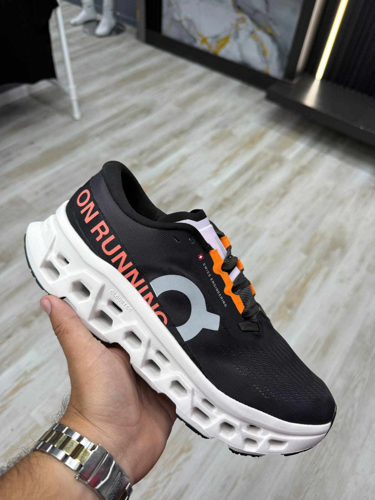 On Cloud CloudMonster 3 Negro Naranja